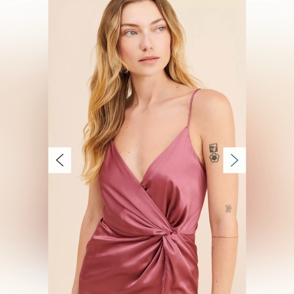 Astr the Label Rose Satin Midi Dress Size Medium - Picture 3 of 8